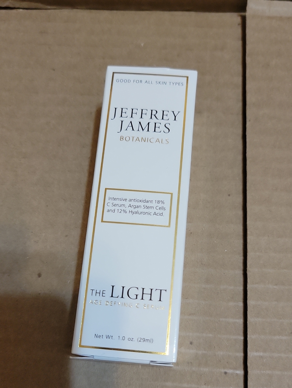 The Light C Serum — White & Gold
